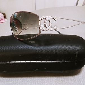 CHANEL Accessories - Women's Chanel Sunglasses CHANEL Accessories - Women's Chanel Sunglasses